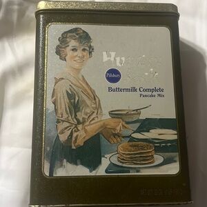 •Vintage Philsbury Hungry Jack Pancake Tin!